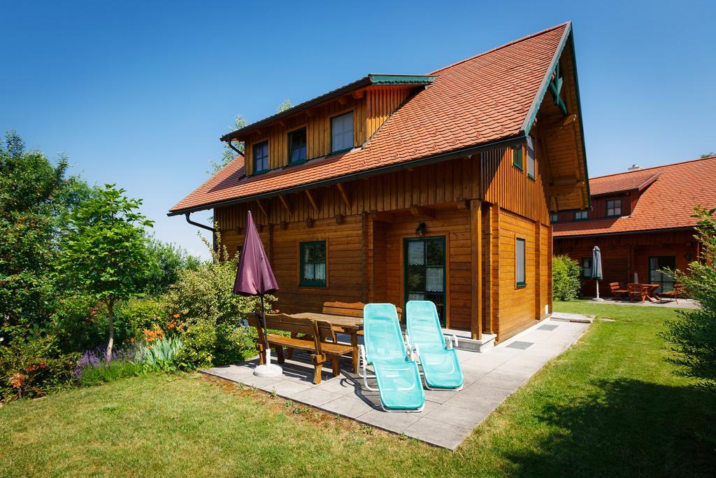 Oeko Feriendorf Schlierbach Exterior photo